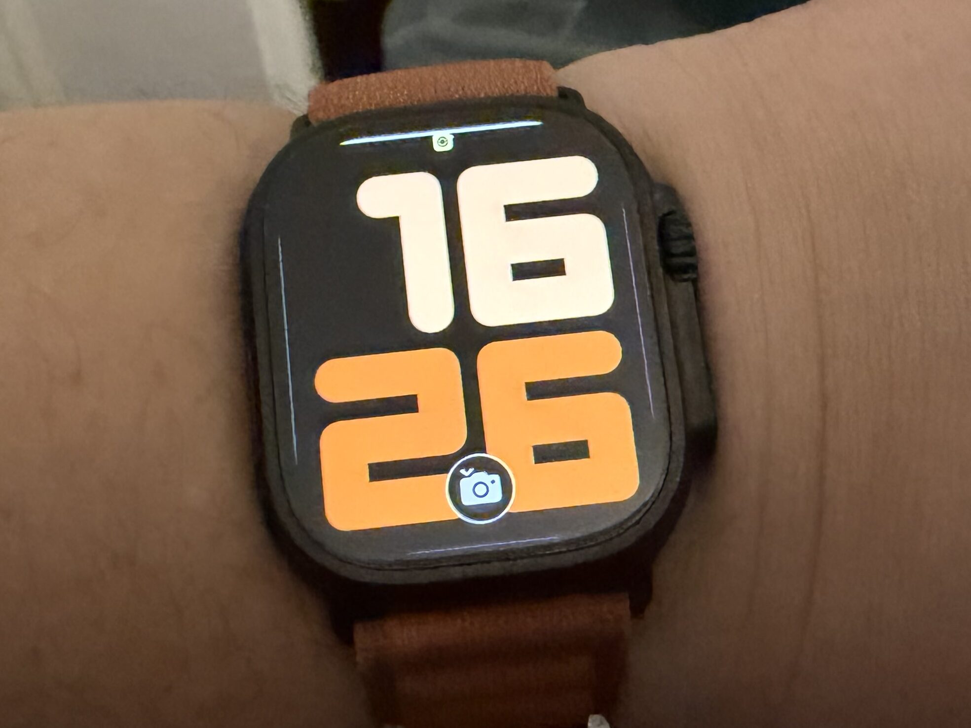 Apple Watch Ultra 3 in Black wityh  a Teracotta Alpine Band